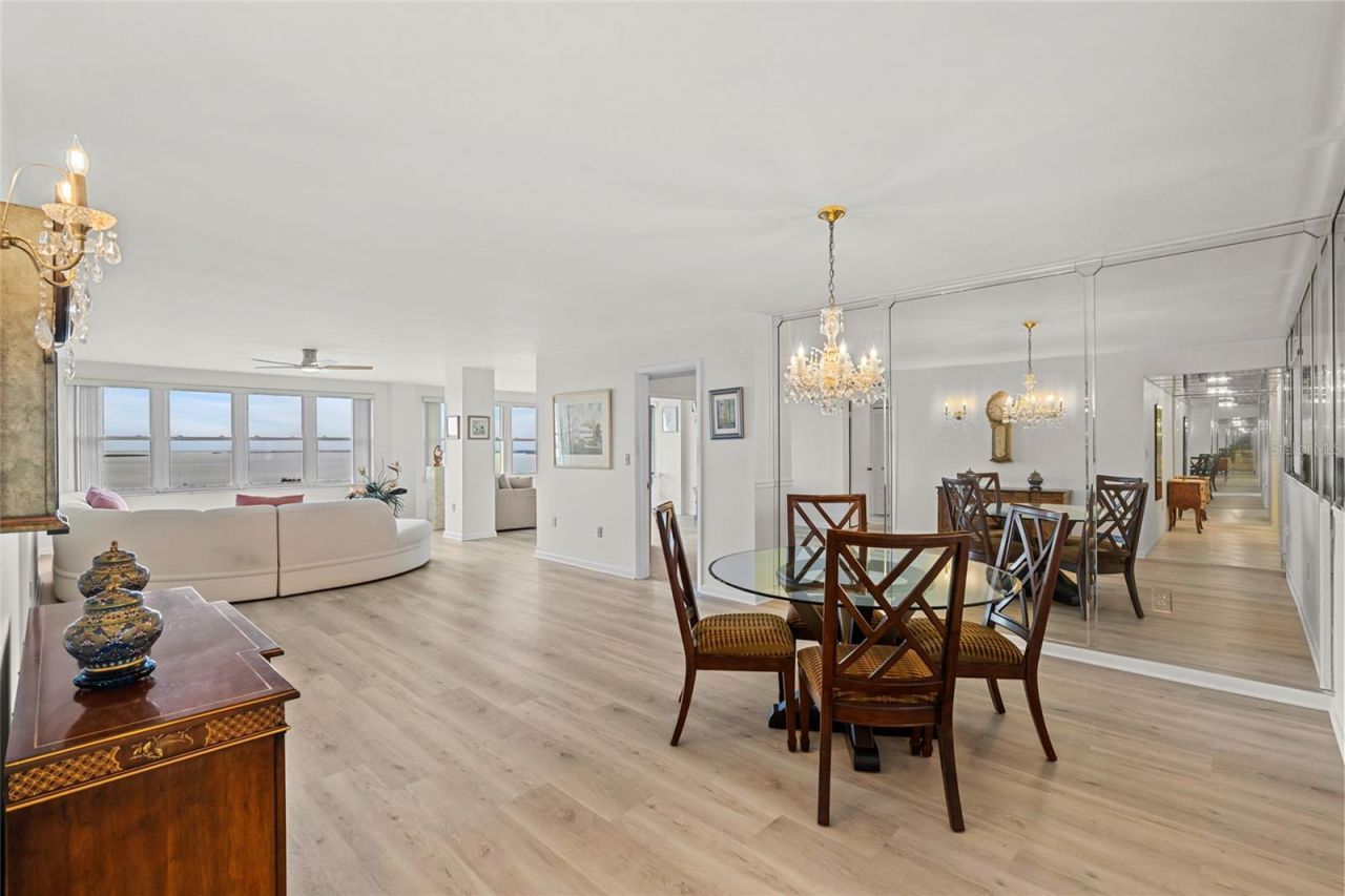 5200 Brittany Drive S, Unit 1809, Saint Petersburg, FL 33715 Photo