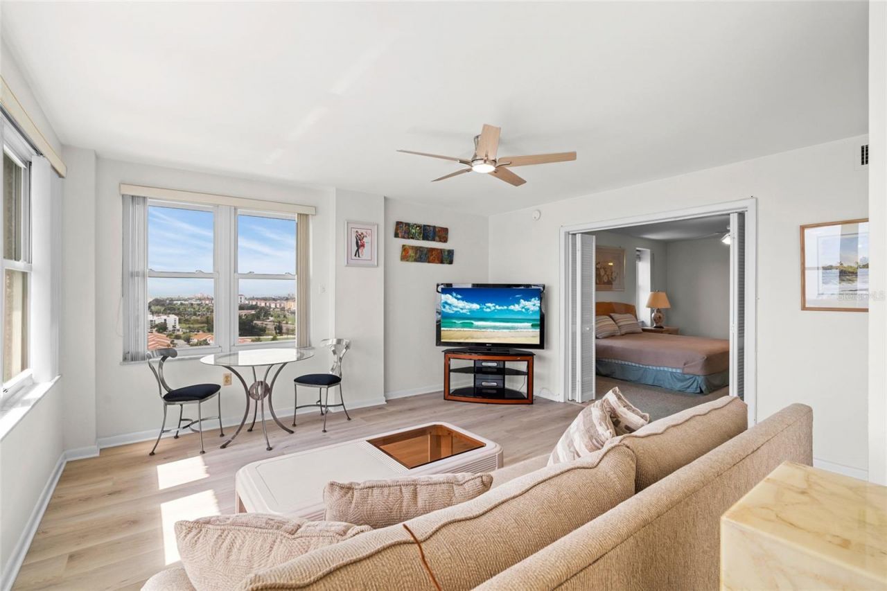 5200 Brittany Drive S, Unit 1809, Saint Petersburg, FL 33715 Photo