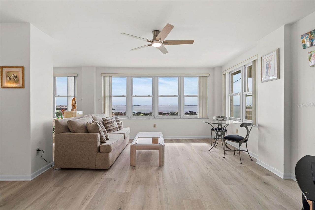 5200 Brittany Drive S, Unit 1809, Saint Petersburg, FL 33715 Photo