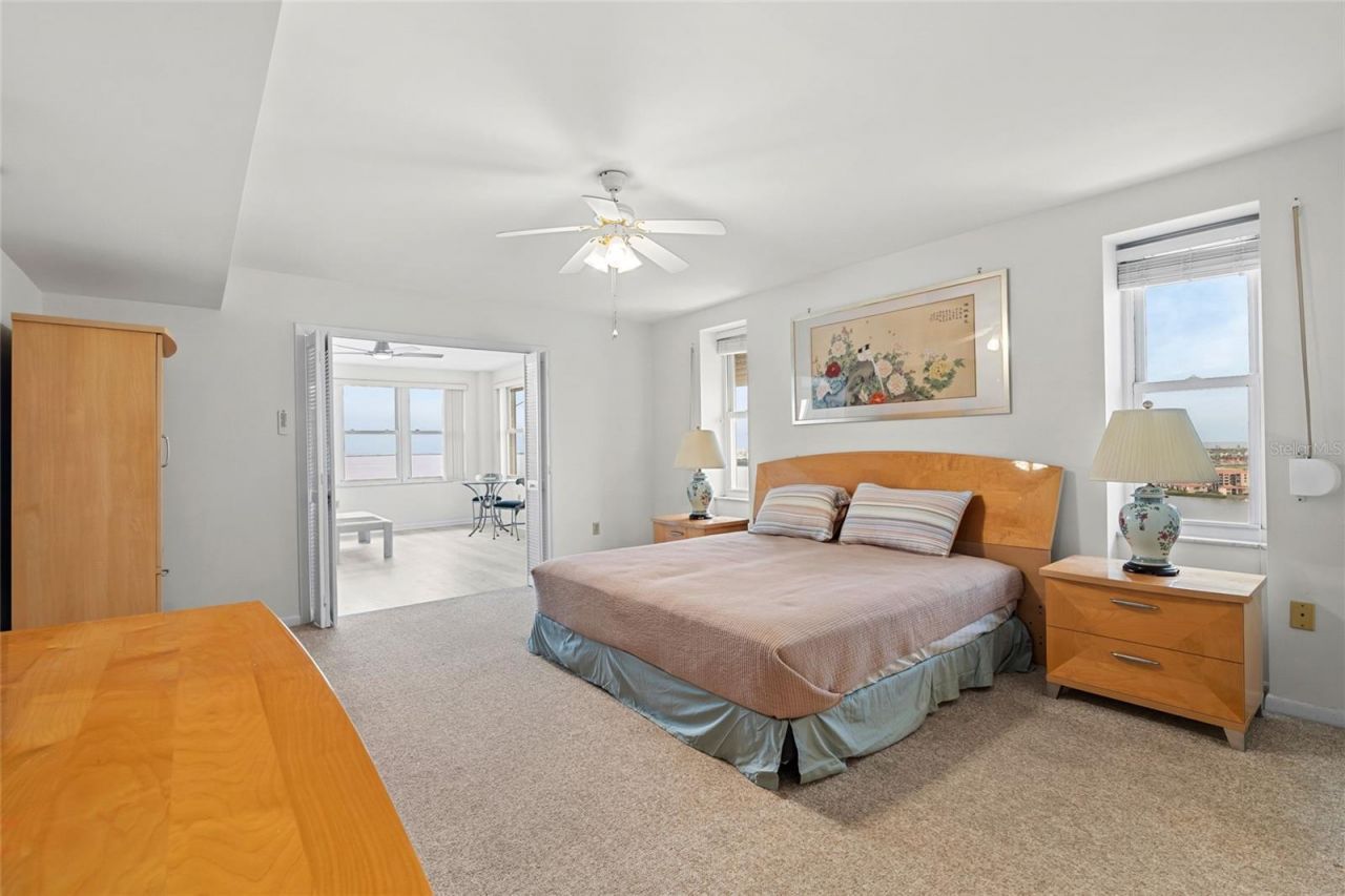 5200 Brittany Drive S, Unit 1809, Saint Petersburg, FL 33715 Photo