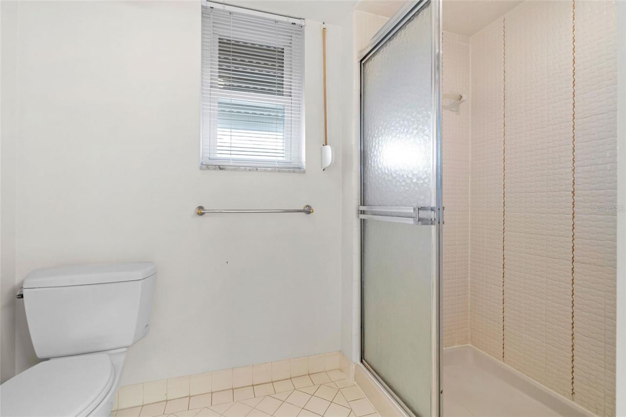 5200 Brittany Drive S, Unit 1809, Saint Petersburg, FL 33715 Photo