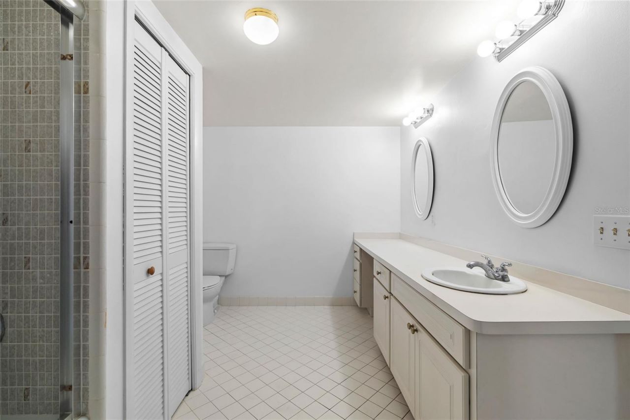 5200 Brittany Drive S, Unit 1809, Saint Petersburg, FL 33715 Photo