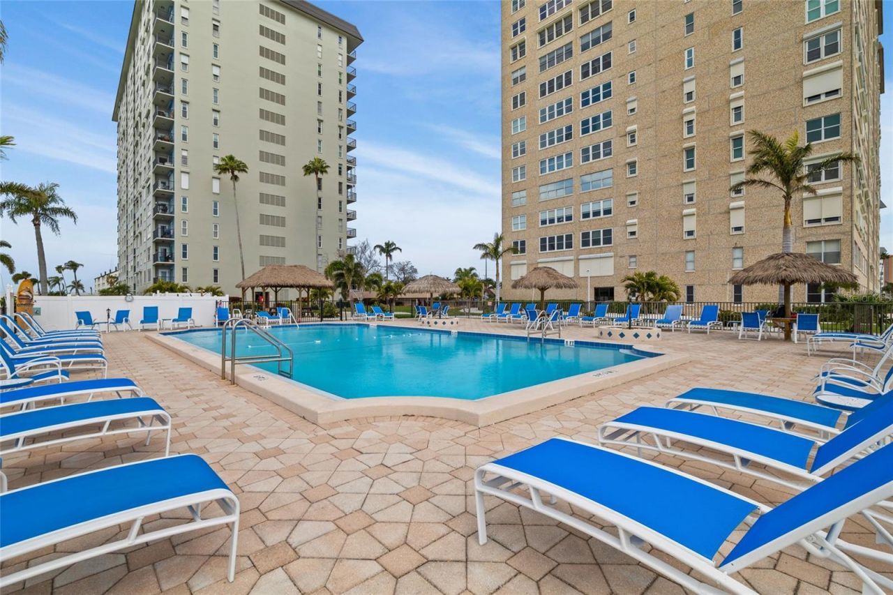 5200 Brittany Drive S, Unit 1809, Saint Petersburg, FL 33715 Photo