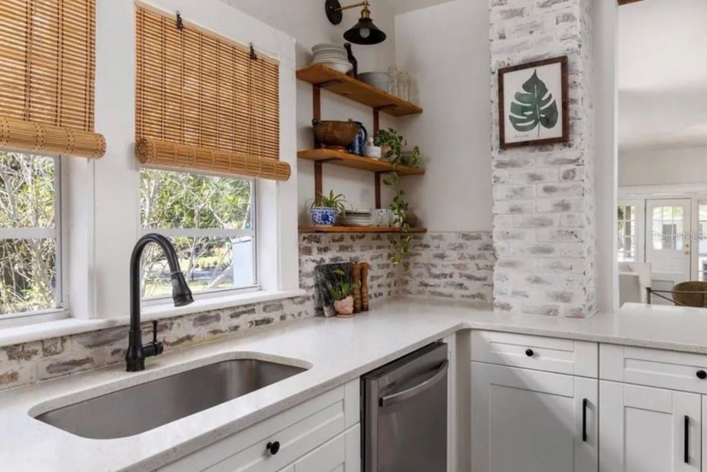 236 W North Street, Tampa, FL 33604 Photo