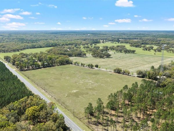 300 NE 708 AVENUE , OLD TOWN, FL 32680