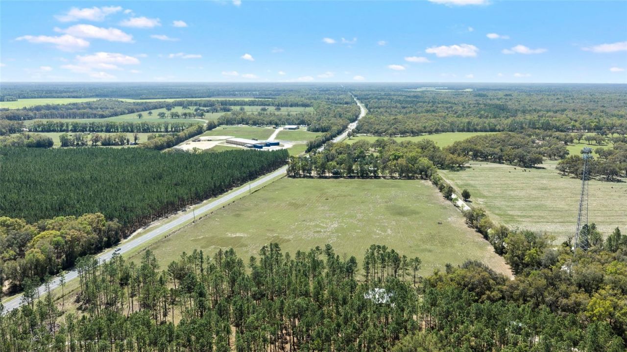 300 NE 708 Avenue , Old Town, FL 32680 Photo