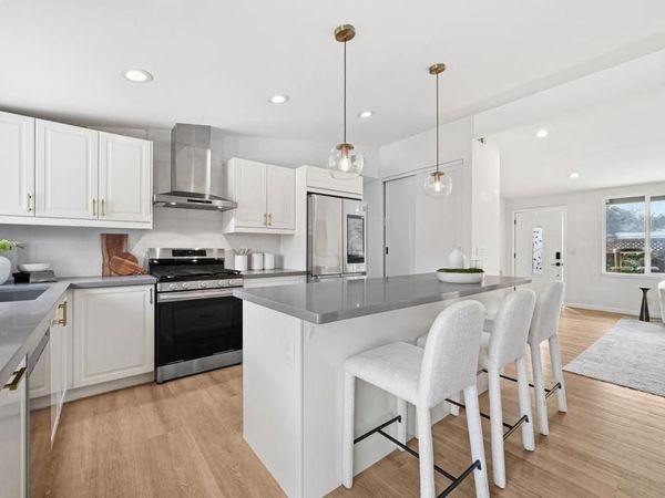 321 Beechnut Avenue , Sunnyvale, CA 94085