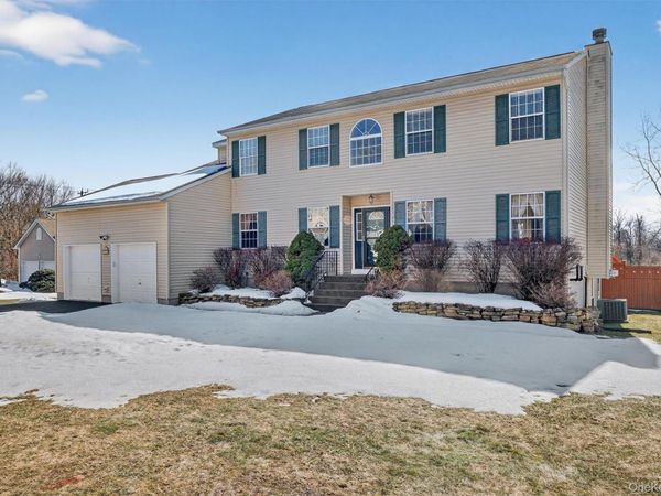 3 Windsor Garden Drive , New Windsor, NY 12553