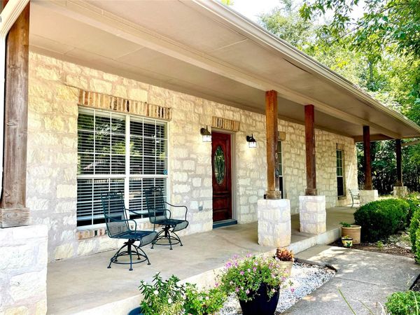 104 BERMUDA DR, Manchaca, TX 78652