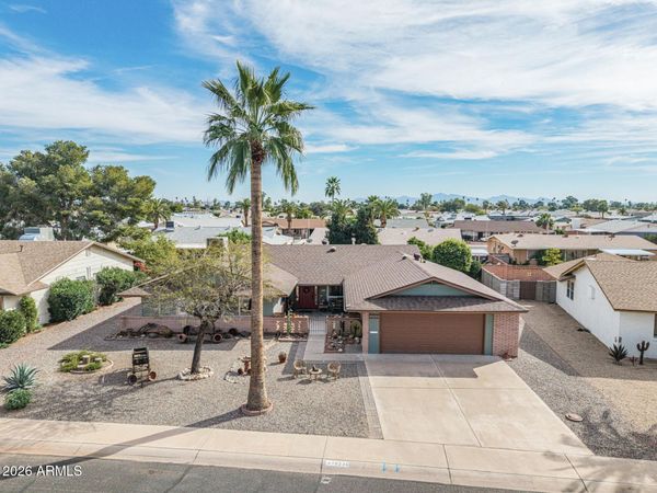 10235 W CLAIR Drive, Sun City, AZ 85351