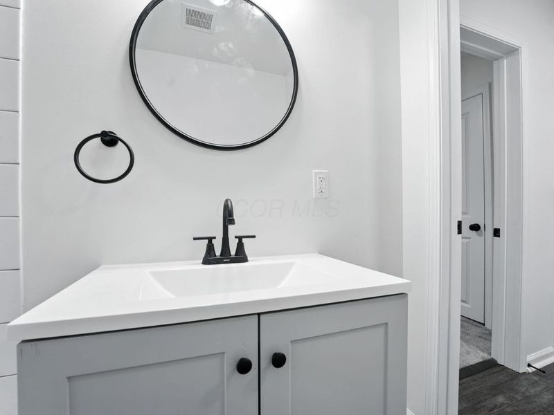 354 Fernhill Avenue , Columbus, OH 43228 Photo 17