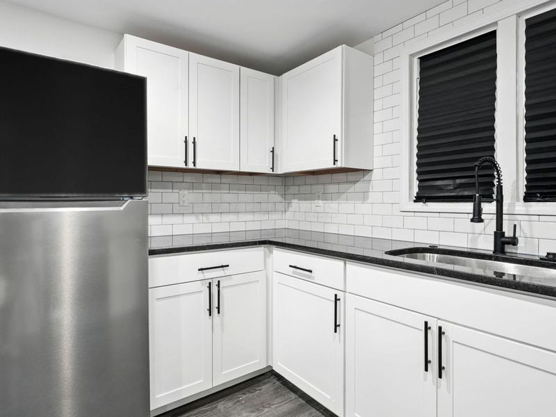 354 Fernhill Avenue , Columbus, OH 43228 Photo 9