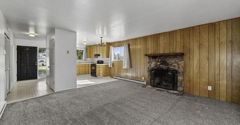 1051 Riverview Drive, Gardnerville, NV 89460 Photo