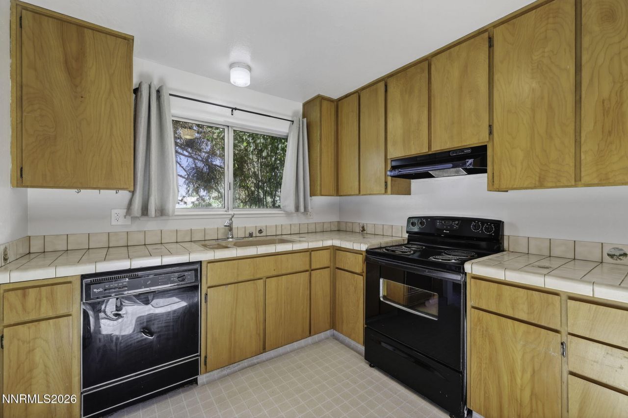 1051 Riverview Drive, Gardnerville, NV 89460 Photo