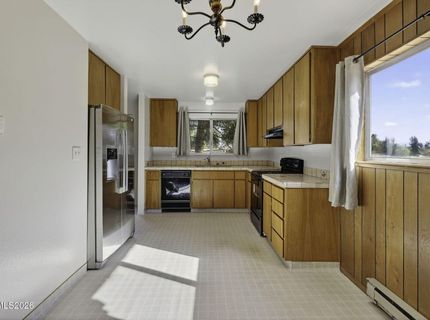 1051 Riverview Drive, Gardnerville, NV 89460 Photo