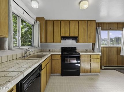 1051 Riverview Drive, Gardnerville, NV 89460 Photo