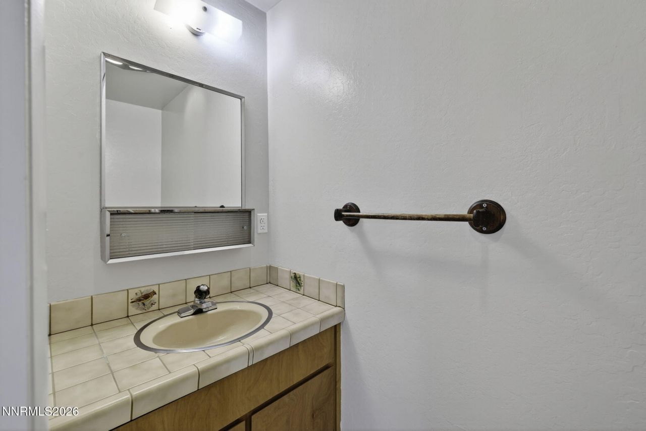 1051 Riverview Drive, Gardnerville, NV 89460 Photo