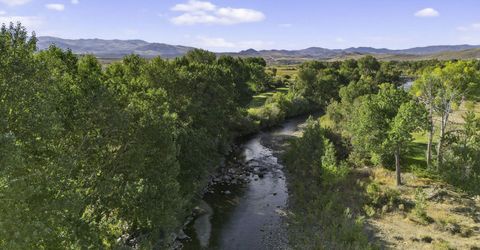 1051 Riverview Drive, Gardnerville, NV 89460 Photo