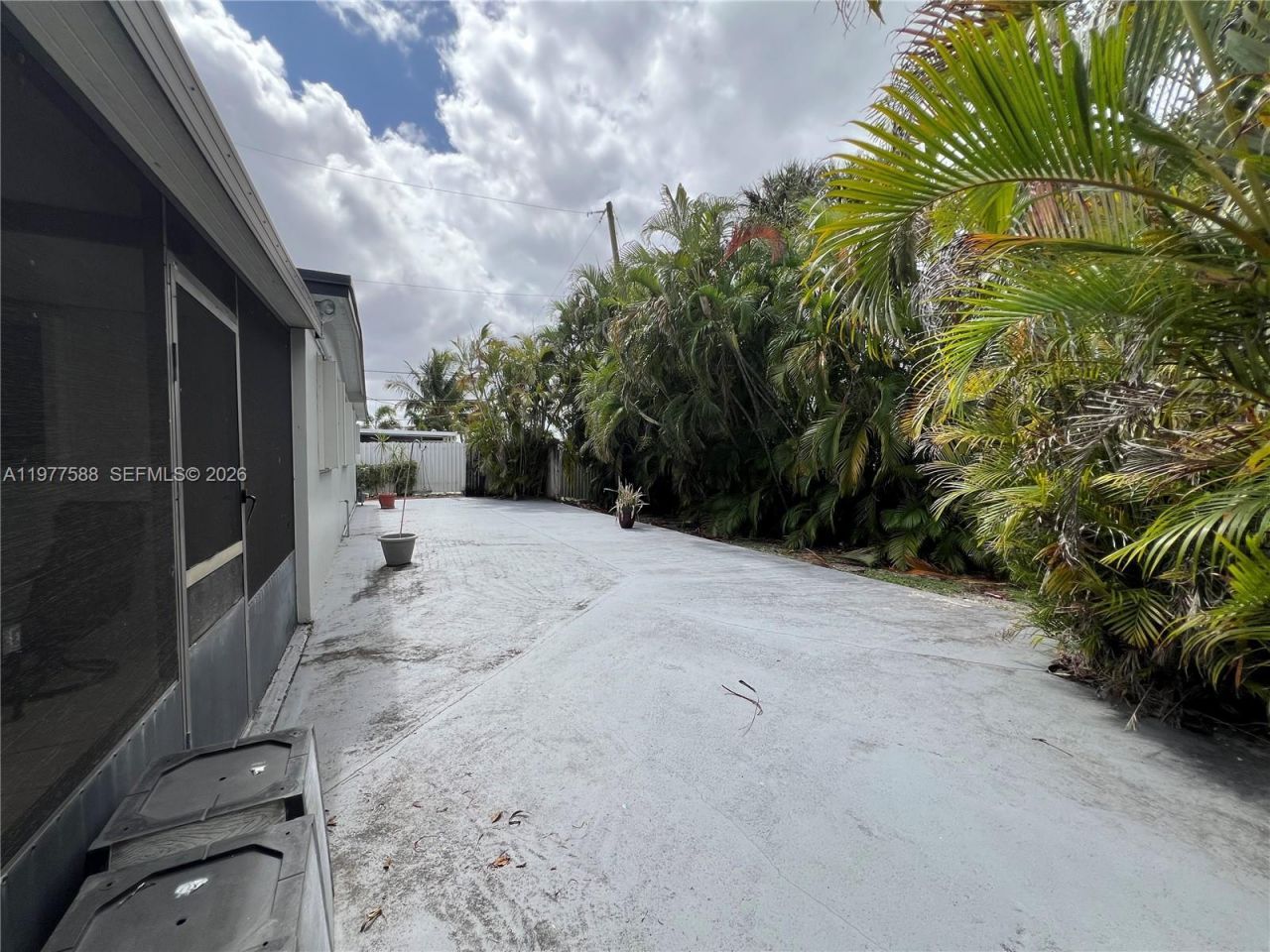 18160 NW 82nd Ave , Hialeah, FL 33015 Photo