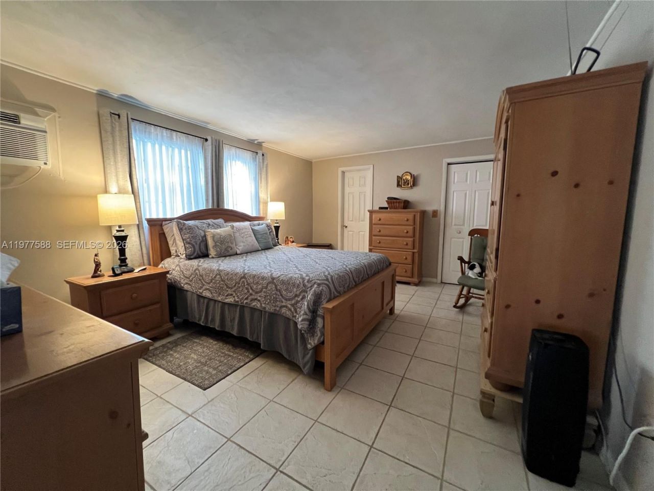 18160 NW 82nd Ave , Hialeah, FL 33015 Photo