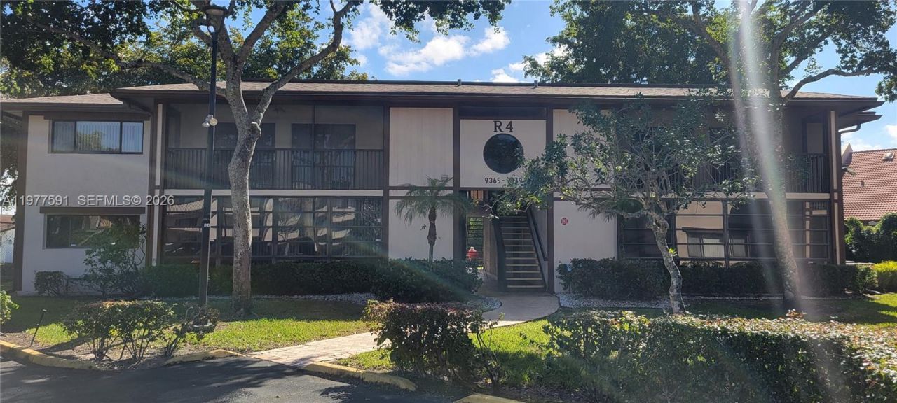 9379 S Belfort Cir, Unit 216, Tamarac, FL 33321 Photo