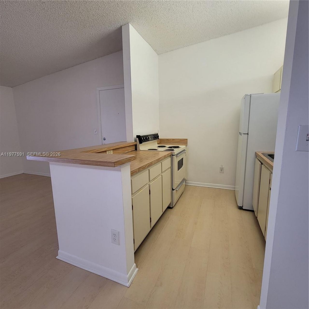9379 S Belfort Cir, Unit 216, Tamarac, FL 33321 Photo
