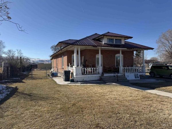 145 N Lincoln, Oakley, ID 83346