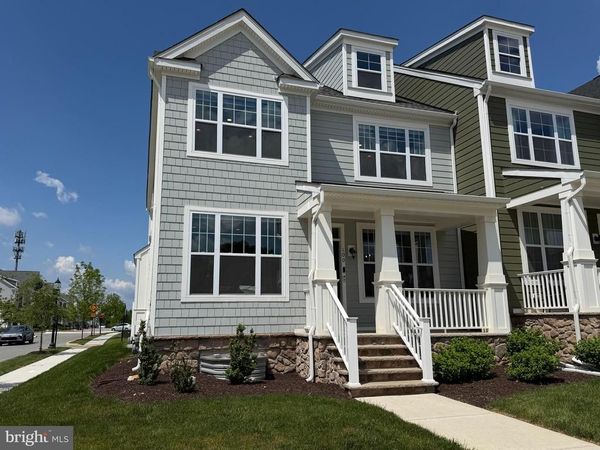 100 LOTUS LANE, MALVERN, PA 19355