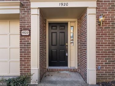 1920 N DANIEL STREET , ARLINGTON, VA 22201