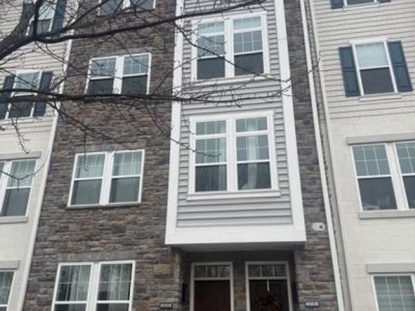 220 CHARLES ELLIS DRIVE, NEWTOWN SQUARE, PA 19073