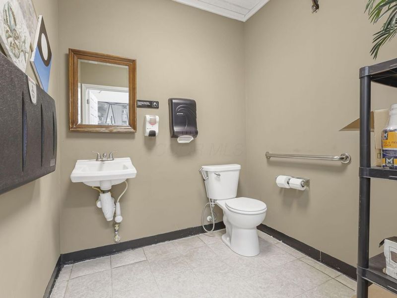 2151 E Dublin Granville Road, Unit K, Columbus, OH 43229 Photo 6