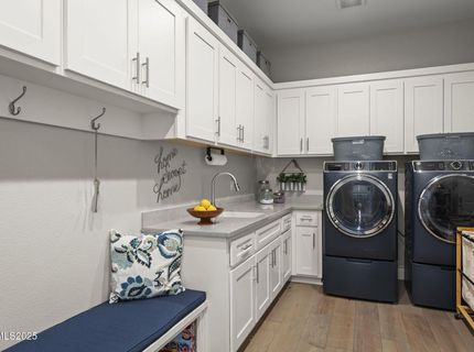 9131 Erickson Way, Reno, NV 89523 Photo