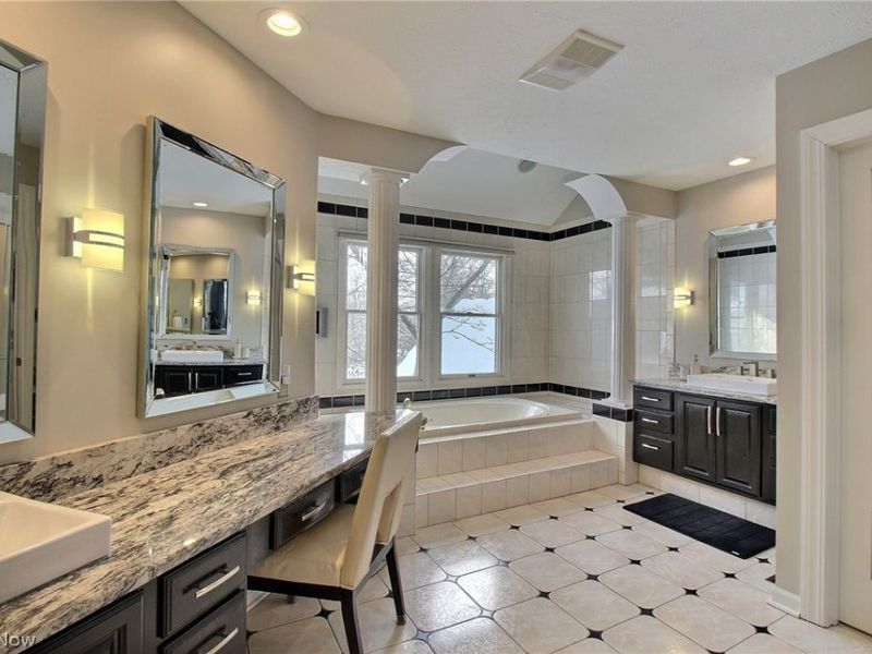 2 Haskell Drive, Bratenahl, OH 44108 Photo 14