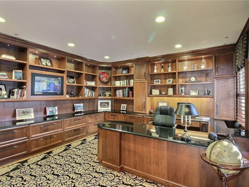 2 Haskell Drive, Bratenahl, OH 44108 Photo 5