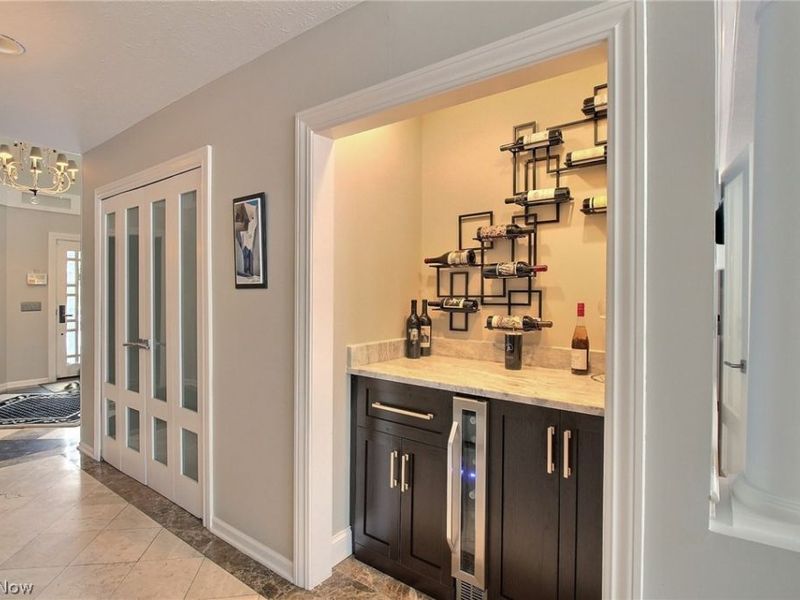 2 Haskell Drive, Bratenahl, OH 44108 Photo 8