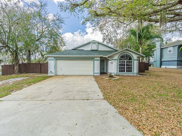 301 SUGAR CREEK DRIVE, PLANT CITY, FL 33563