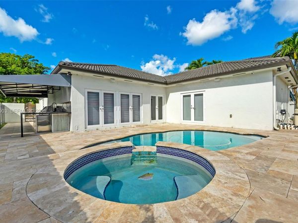 14813 NW 87th Pl , Miami Lakes, FL 33018