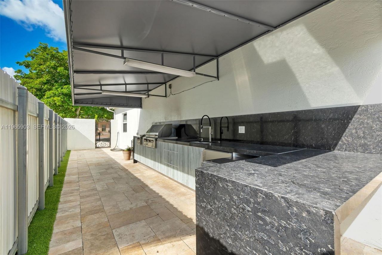 14813 NW 87th Pl , Miami Lakes, FL 33018 Photo