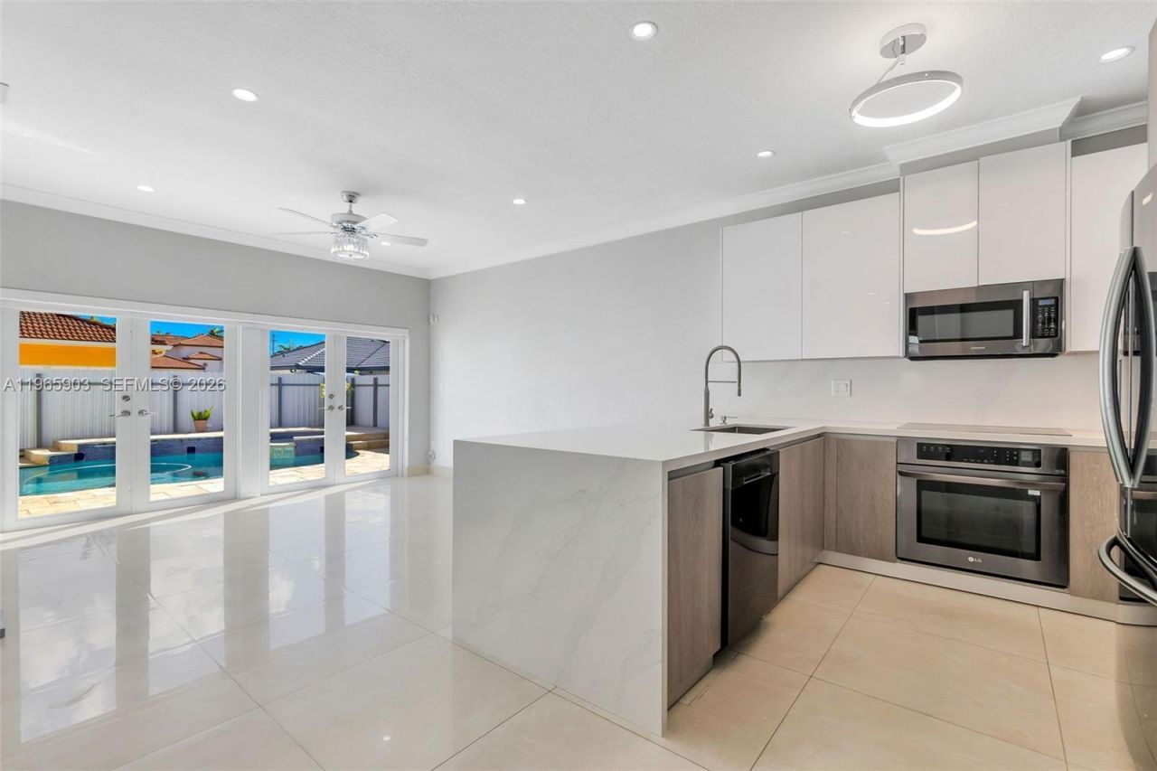 14813 NW 87th Pl , Miami Lakes, FL 33018 Photo