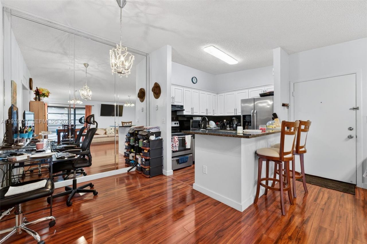 9748 S Belfort Cir , Unit 201, Tamarac, FL 33321 Photo