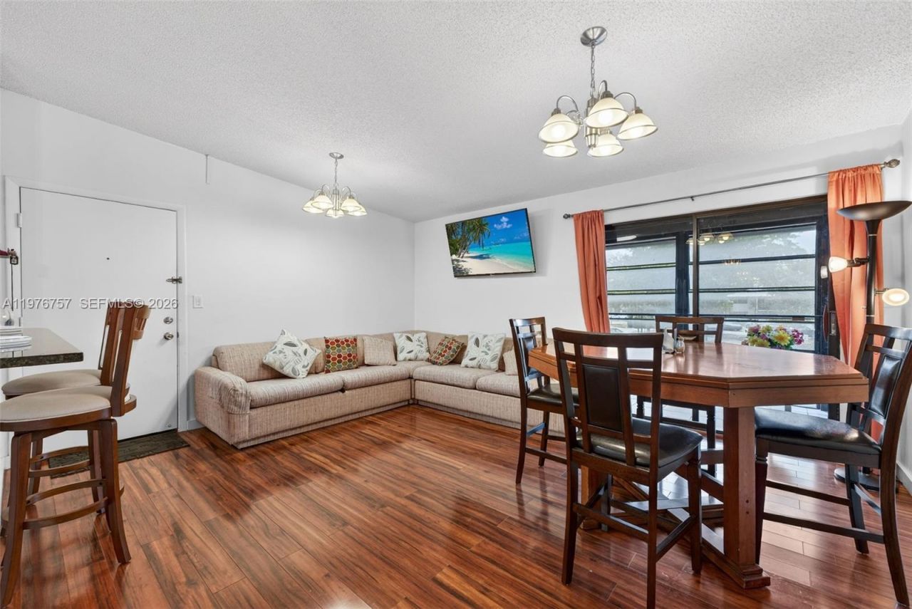 9748 S Belfort Cir , Unit 201, Tamarac, FL 33321 Photo