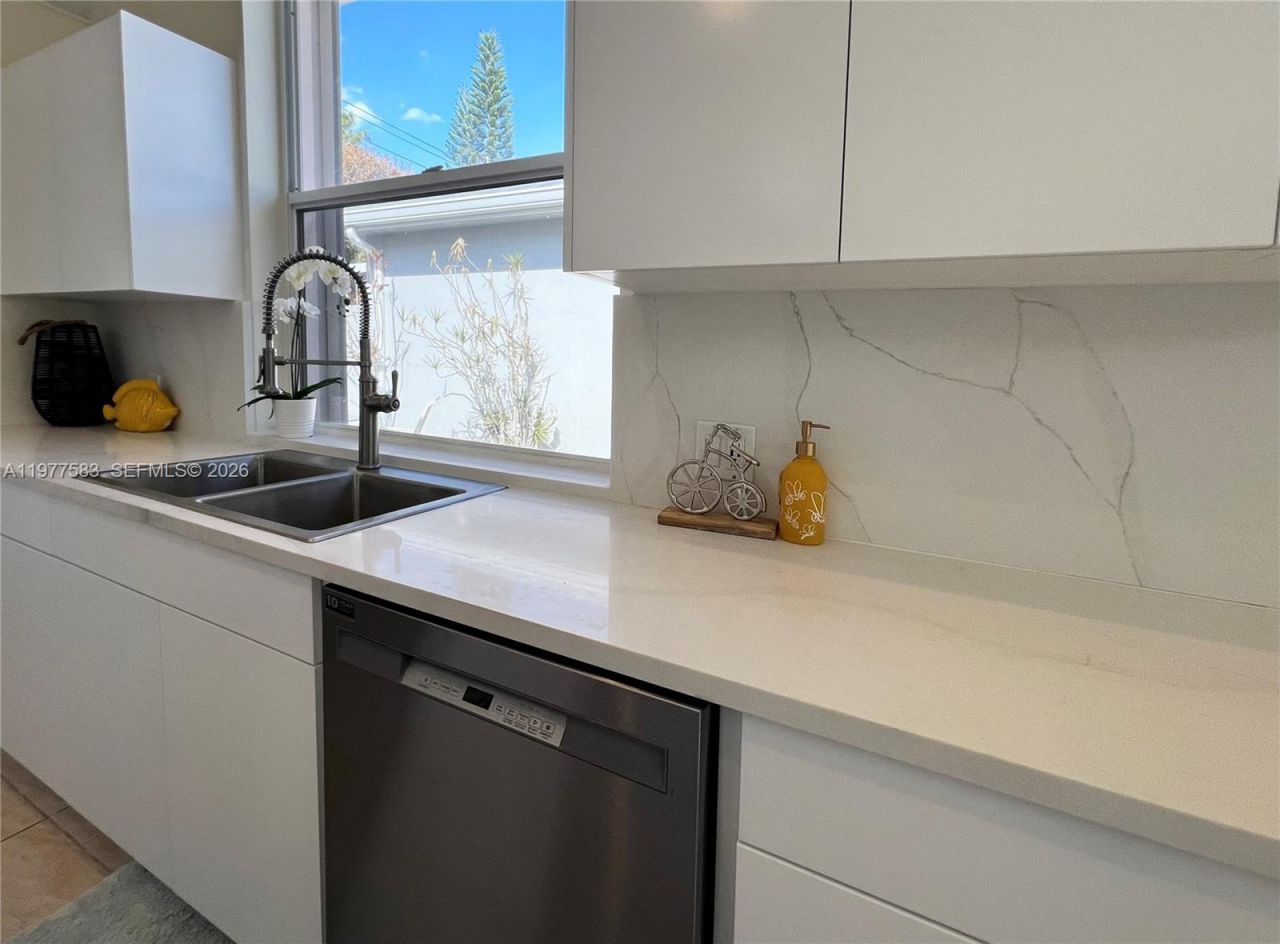 7625 SE Bay Cedar Cir, Hobe Sound, FL 33455 Photo