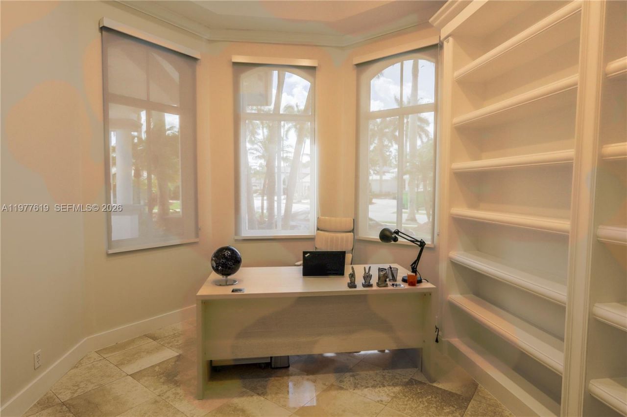 2418 Poinciana Ct, Weston, FL 33327 Photo