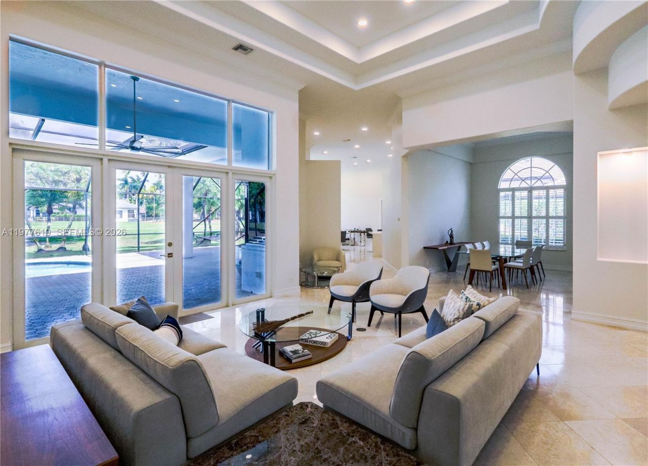 2418 Poinciana Ct, Weston, FL 33327 Photo