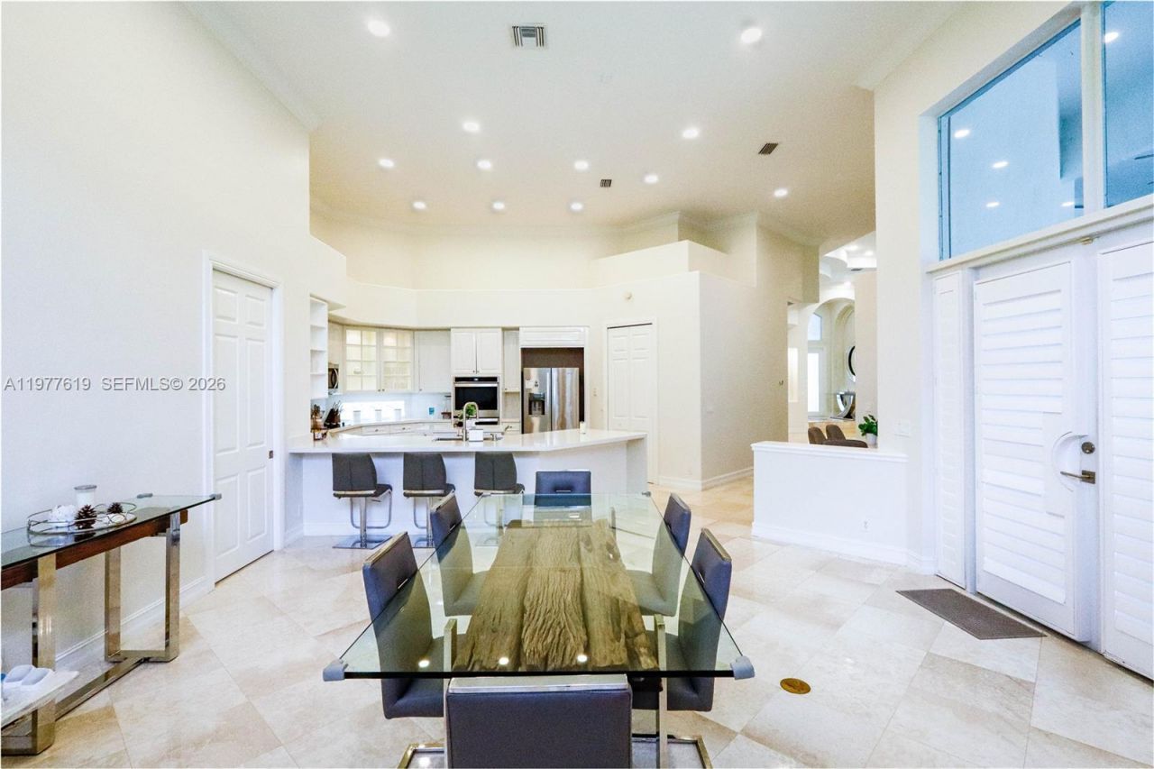 2418 Poinciana Ct, Weston, FL 33327 Photo