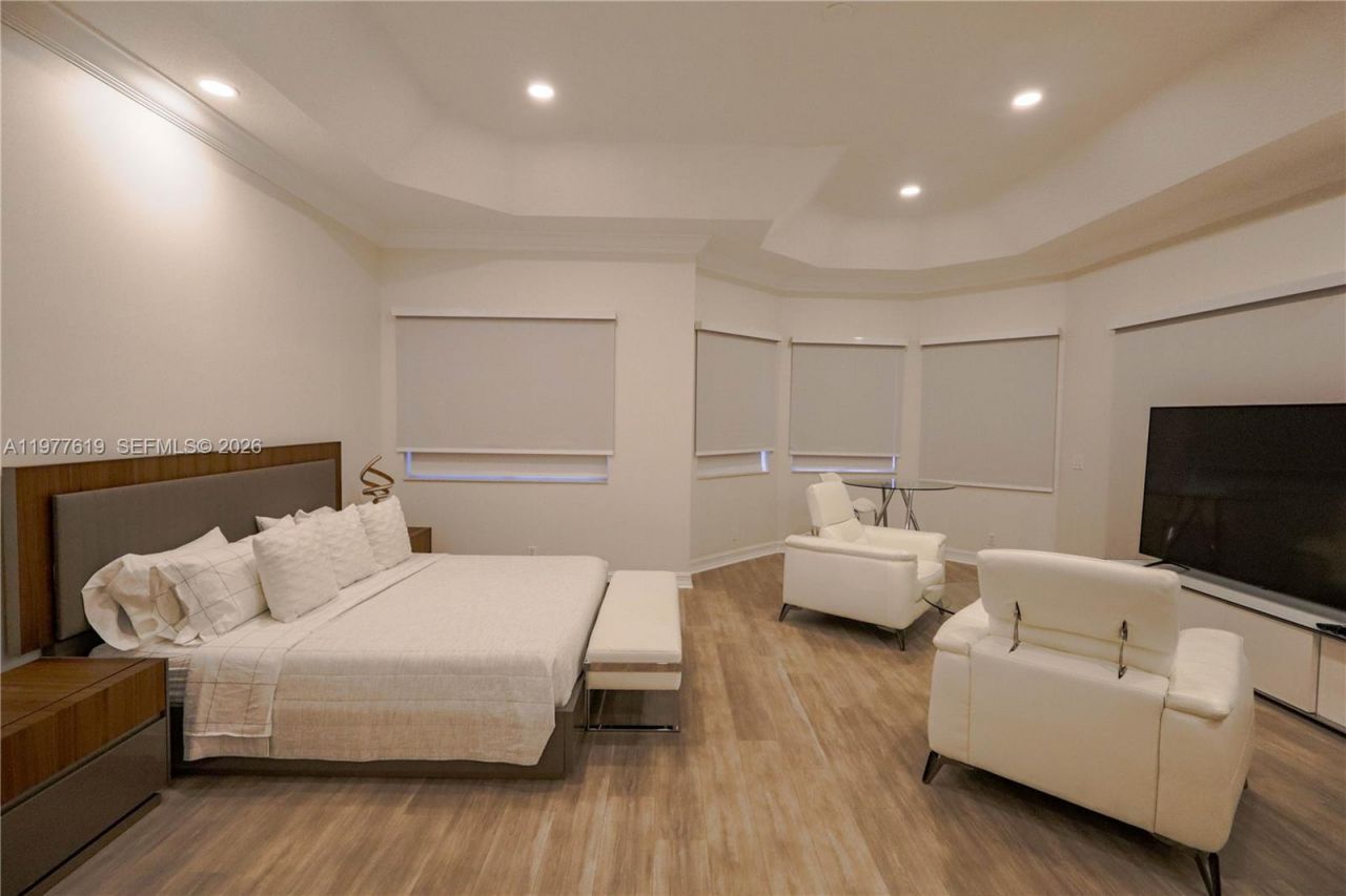 2418 Poinciana Ct, Weston, FL 33327 Photo