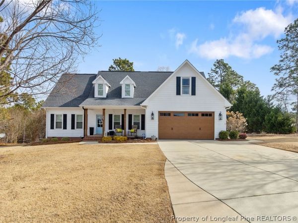 8422 Foxtrail Drive, Fayetteville, NC 28311