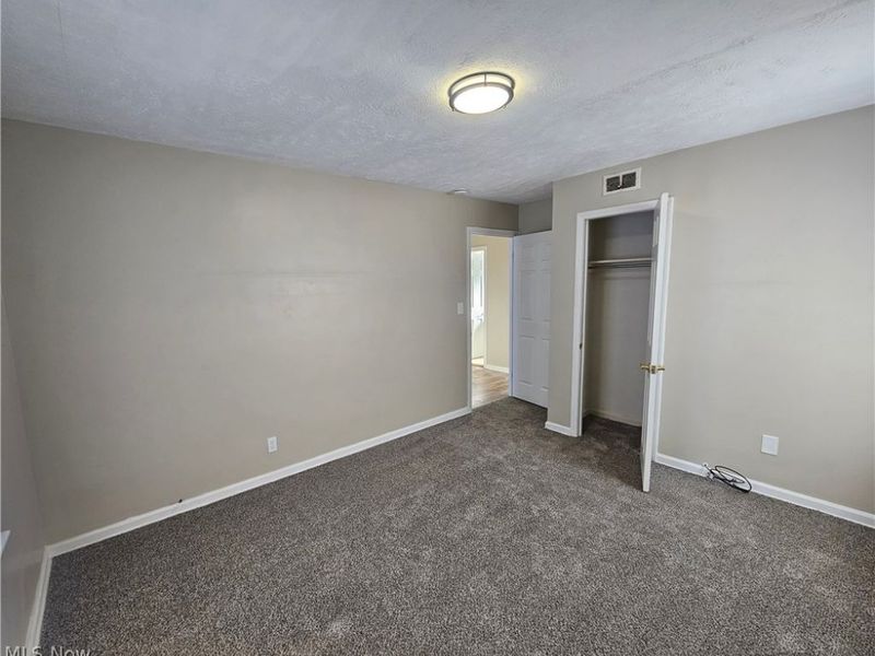 2450 Greenvale Road, Cleveland, OH 44121 Photo 11