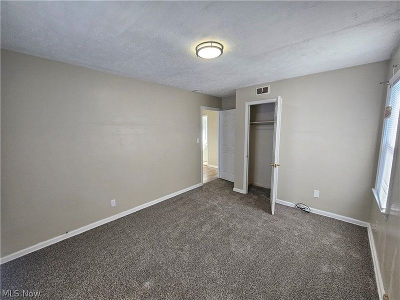 2450 Greenvale Road, Cleveland, OH 44121 Photo 12