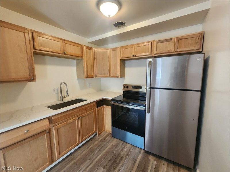 26680 Tungsten Road, Unit 102, Euclid, OH 44132 Photo 2